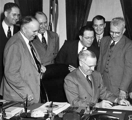 President Harry Truman signd the National School Lunch Act