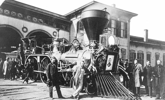 Lincoln had his own secret train to travel in.