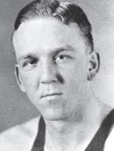 Joe Fortenberry, a 6’8” Texan who captained the U.S. team was beileved to be the first person to dunk