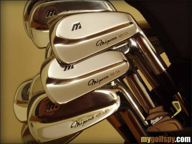 Worlds largest golf showroom