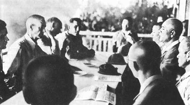 U.S. Surrenders to the Phillipines