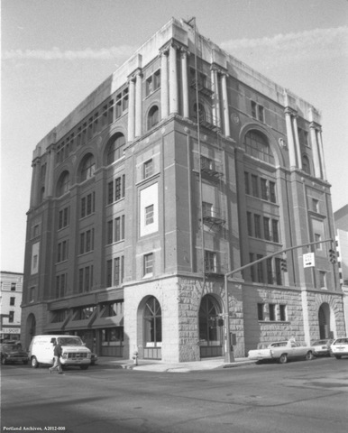 1980 Universities closing