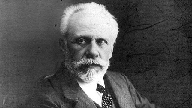 Pablo Iglesias funda el PSOE