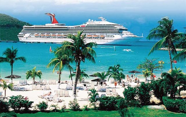 Vacation on a cruise to the Bahamas