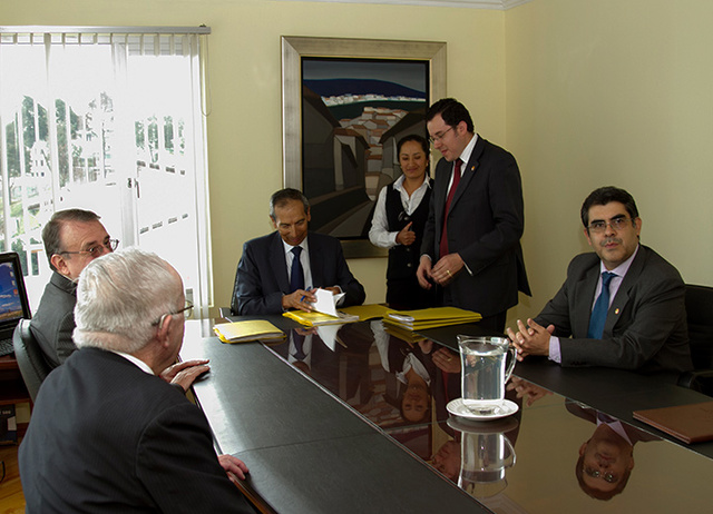 UNIVERSIDAD PRESENTA DEMANDA EN EL TRIBUNAL ANDINO DE JUSTICIA