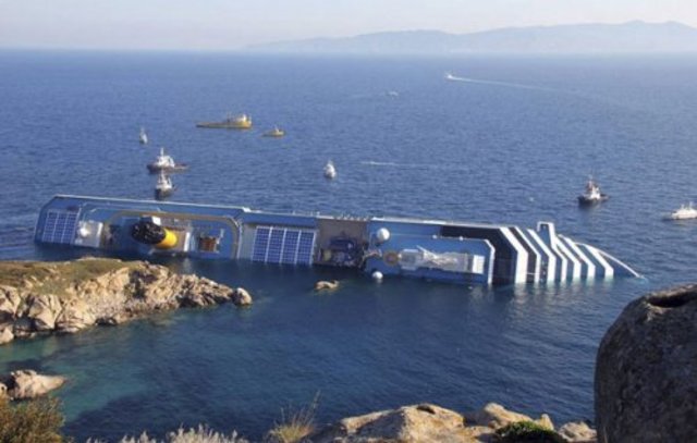 NAUFRAGIO DEL CRUCERO COSTA CONCORDIA