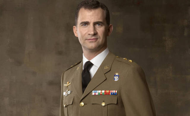 FELIPE VI ES REY DE ESPAÑA