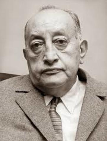 Nace Miguel angel asturias