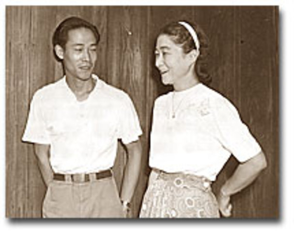 Marries Felipe D'Aquino