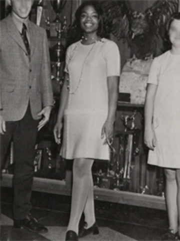 After graduating with honors from East Nashville High School, she won a scholarship to Tennesse State University, where she attended the school as well as working at a local radio station.