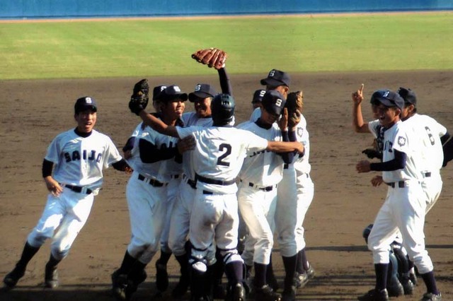 7.3- Crowds and Cliques