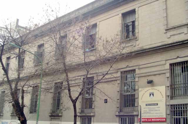 Fray Cristobal de Torres fundo el colegio Mayor de Nuestra Senora del Rosario.