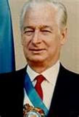 Jose Azcona del Hoyo elected president