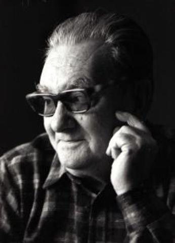 Rep la Medalla de Oro al Mérito en las Bellas Artes