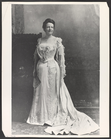 Roosevelt becomes engaged to his childhood friend, Edith Carow