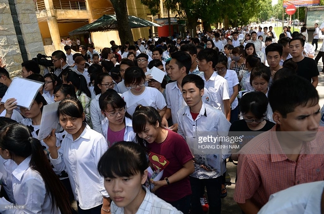 Espero que asistiré la universidad que es bien para mí.