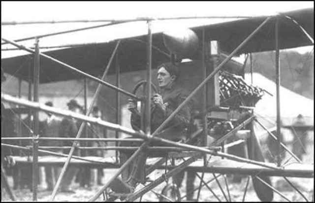 Charles Hamilton Makes Round-Trip Flight From New York to Philadelphia