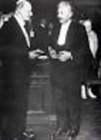 Einstein gana el premio nobel de fisica