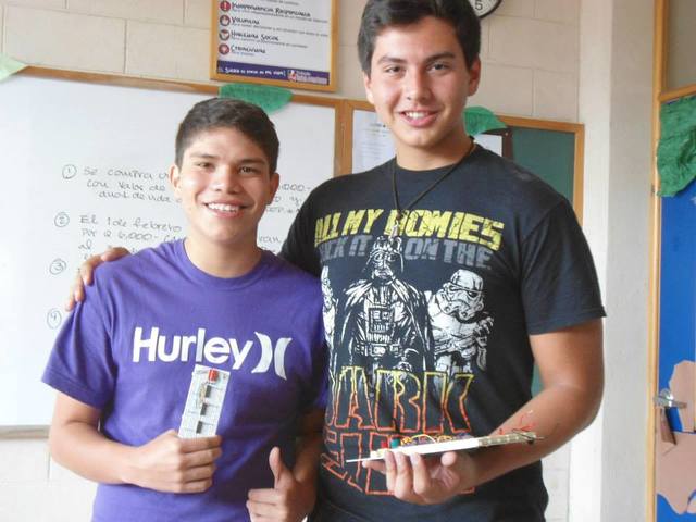 Mi primera placa de circuitos en un protoboard