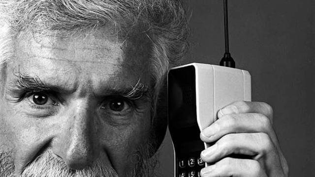 Primera llamada usando una red móvil