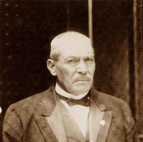 Victoriano Huerta renuncia a la presidencia