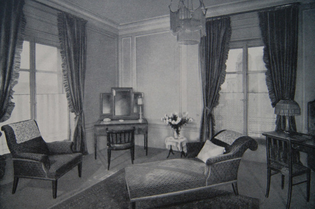 Holden pays for a prostitute