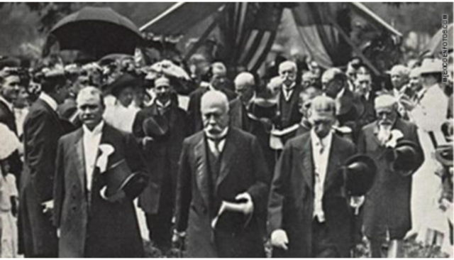 Sale del poder Porfirio Díaz