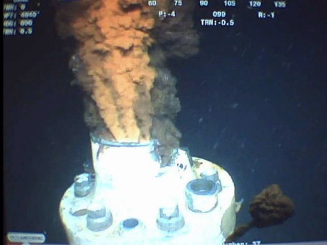 US to require review of new deep-water oil drilling