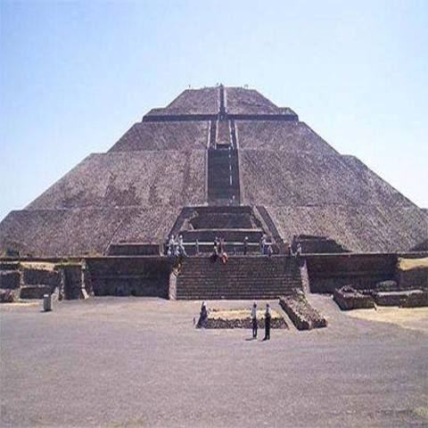 1-150, Teotihuacán: Se construye la piramide del sol