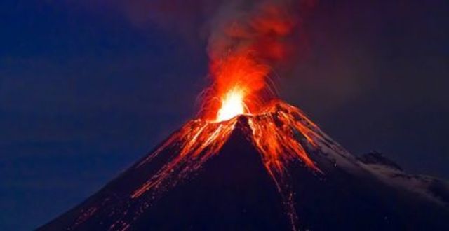 Martel San Gil explica el volcanismo canario como consecuencia de fracturas y plegamientos en el sial debido a corrientes simáticas provocadas por la tendencia al equilibrio isostático
