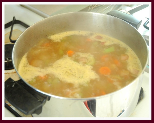 Simmering of Minestrone soup