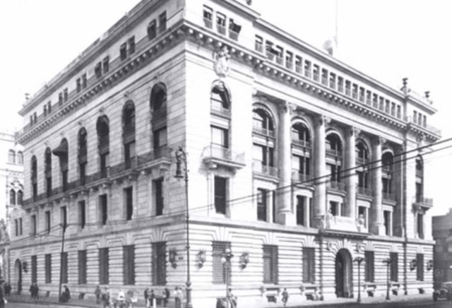 Fundación del Banco de México