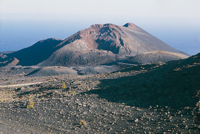 Origen de las islas Canarias por acumulación volcánica