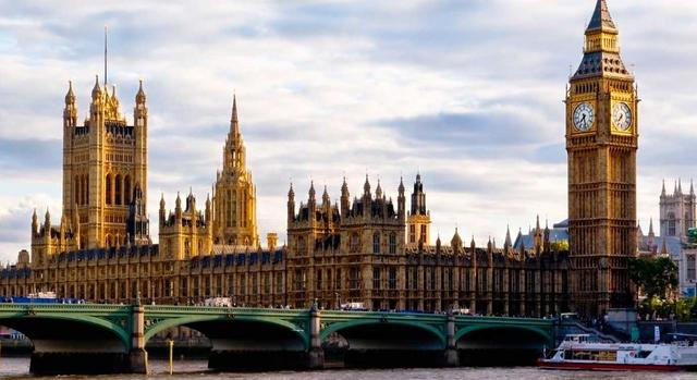 En Inglaterra ocurre la obra comprendida como la primera en estadistica en ese pais