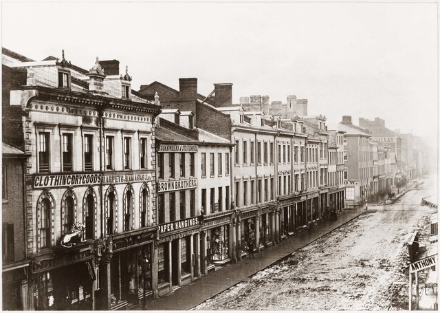 York (now Toronto) becomes the capital of Upper Canada.