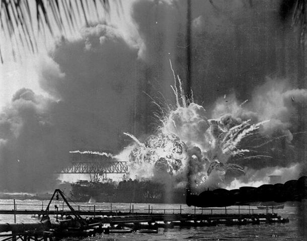 Japanese attack Pearl Harbour