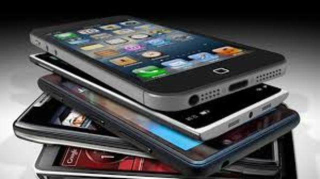 Primer teléfono móvil