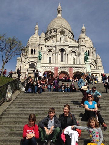 Viajé a Paris en el 29 de marzo del 2014. Mi familia y yo fuimos a los museos.