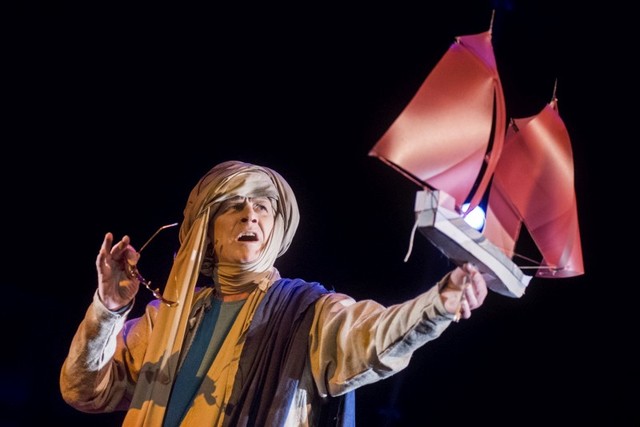 premjera "Raudonos burės"