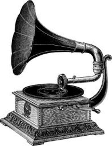 Emile Berliner adapts idea into disc player called "Gramophone"