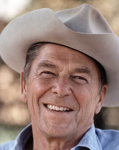 Reagan defeats Mondale