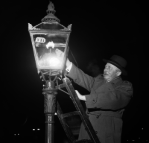 Freidrich Winzor patents gas lighting