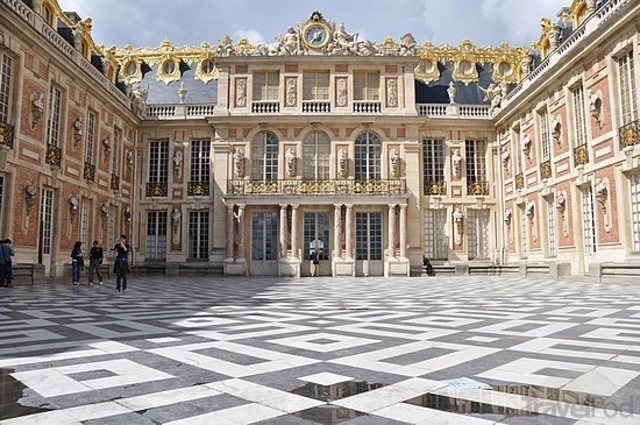 The Palace of Versallies is built