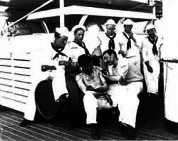 Golding quits teaching to join the Royal Navy