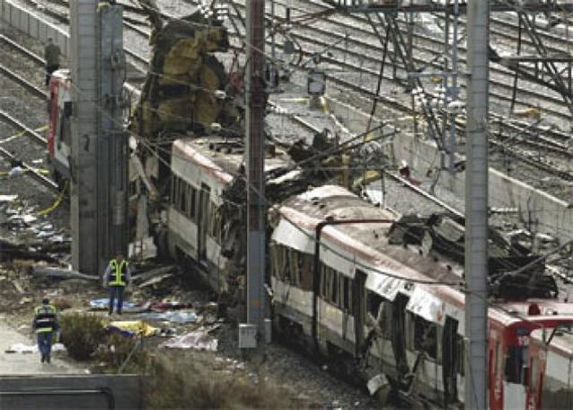 Bombardeo a trenes en Madrid. Con 10 bombas