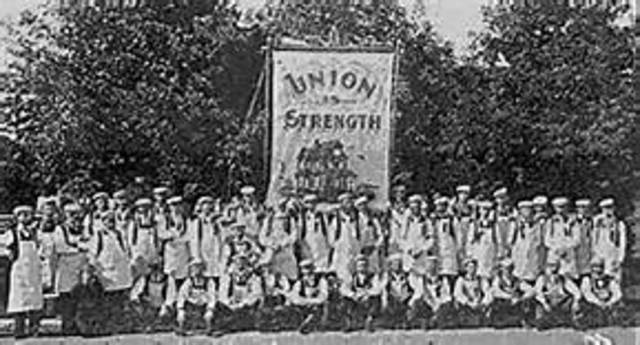 Canada legalizes Unionizing