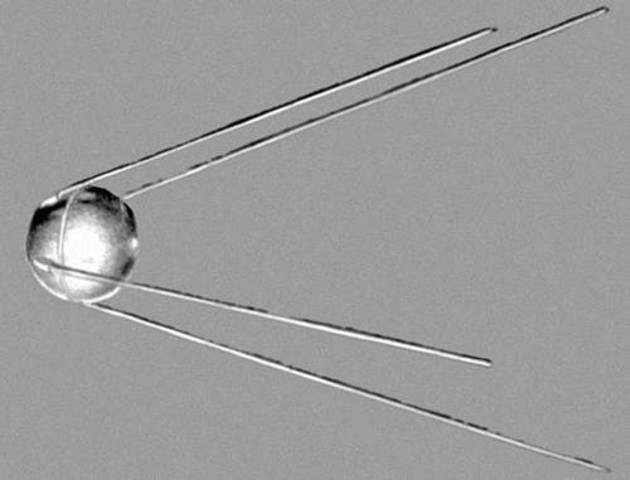 Запуск первого искусственного спутника Земли.