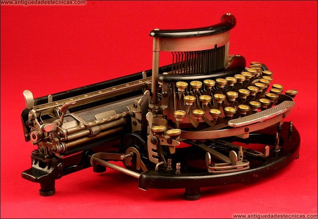 Terminó la comercialización de las maquinas de escribir visibles