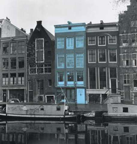 Germany Police Invade Annex