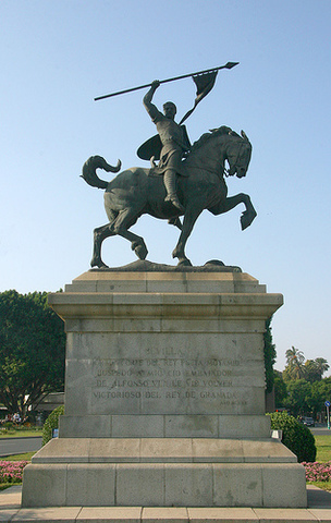 Al Frente de la Embajada